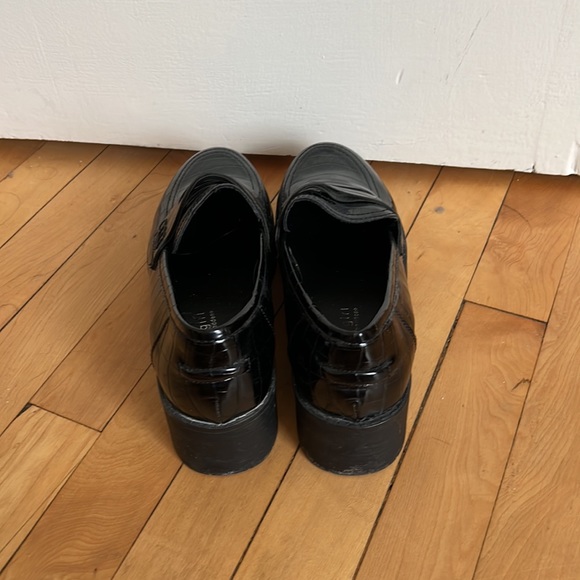 madden girl black vegan leather penny loafers, lightly worn size 7.5 - Picture 4 of 5